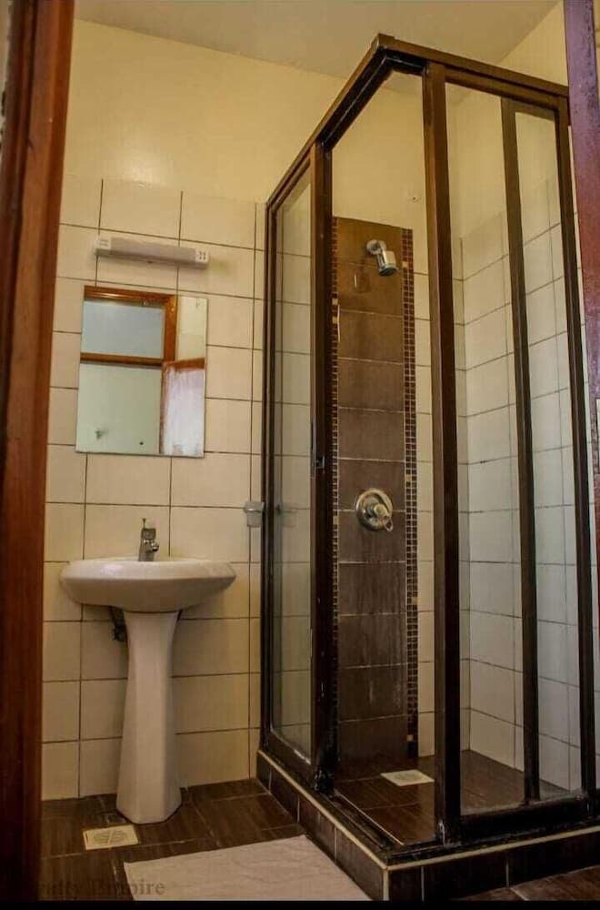 Lux Suites Impala Holiday Apartments, Mombasa, photo 6