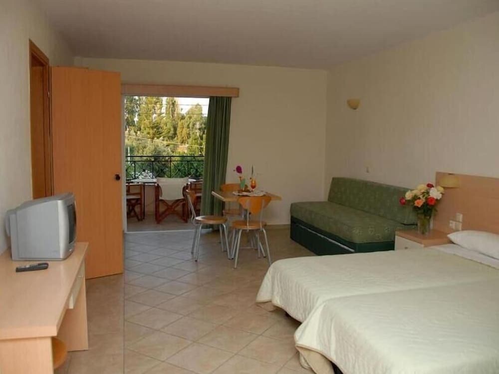 Thinalos Aparthotel, Corfu, photo 3
