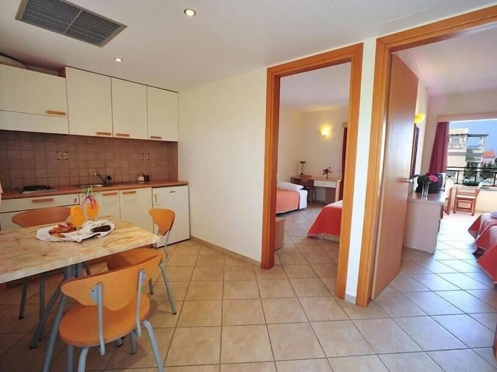 Thinalos Aparthotel, Corfu, photo 6
