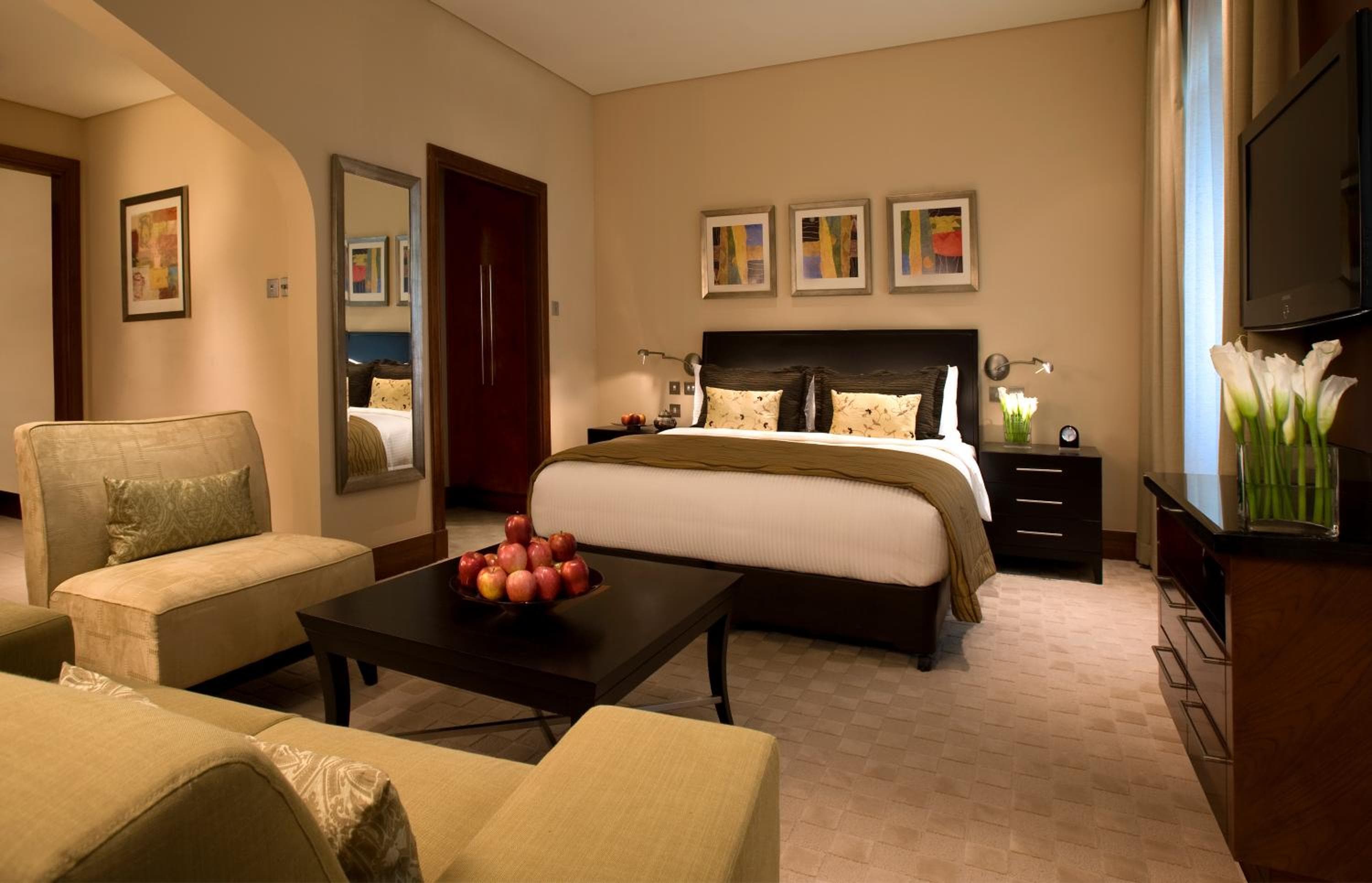 Shangri-La Hotel Apartments Qaryat Al Beri, Abu Dhabi, photo 5