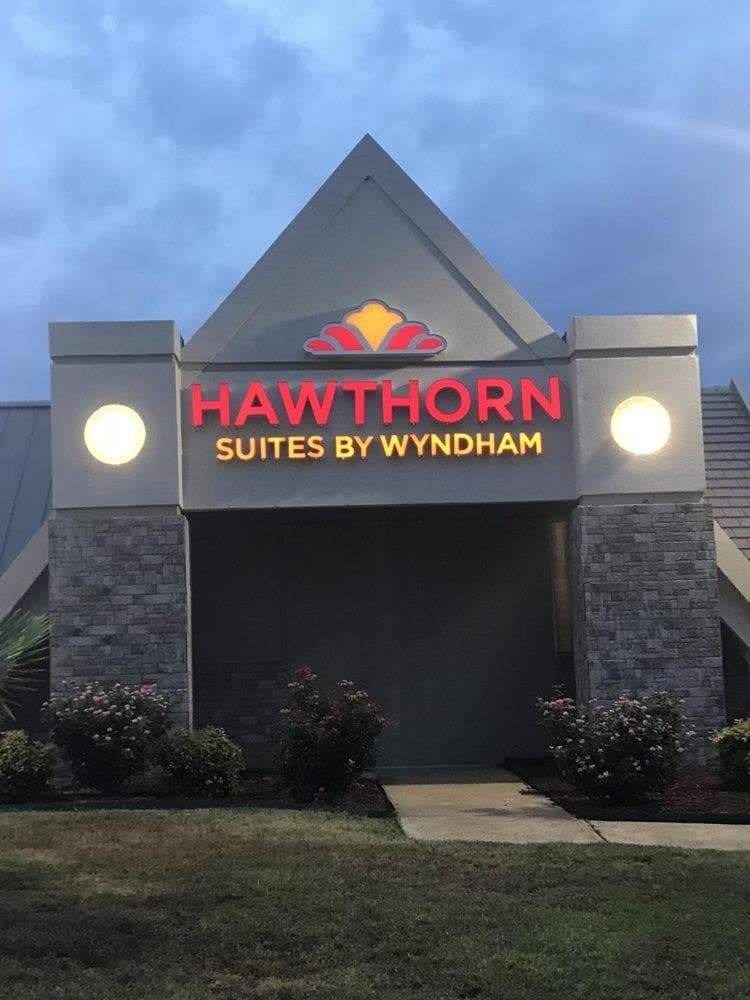 Hawthorn Suites by Wyndham Columbia, Columbia