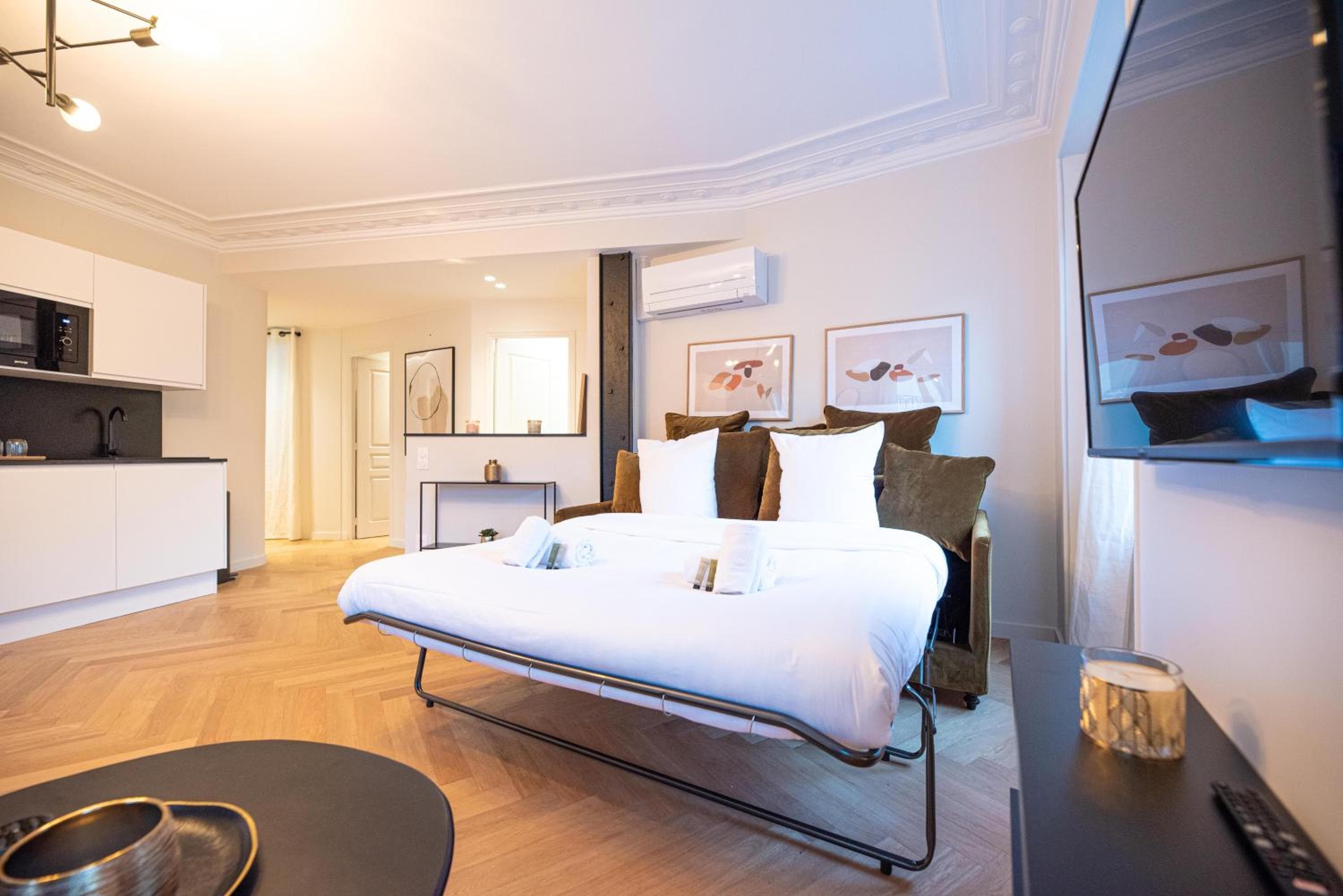 Luxury apartments in Paris Center, Paris, photo 2