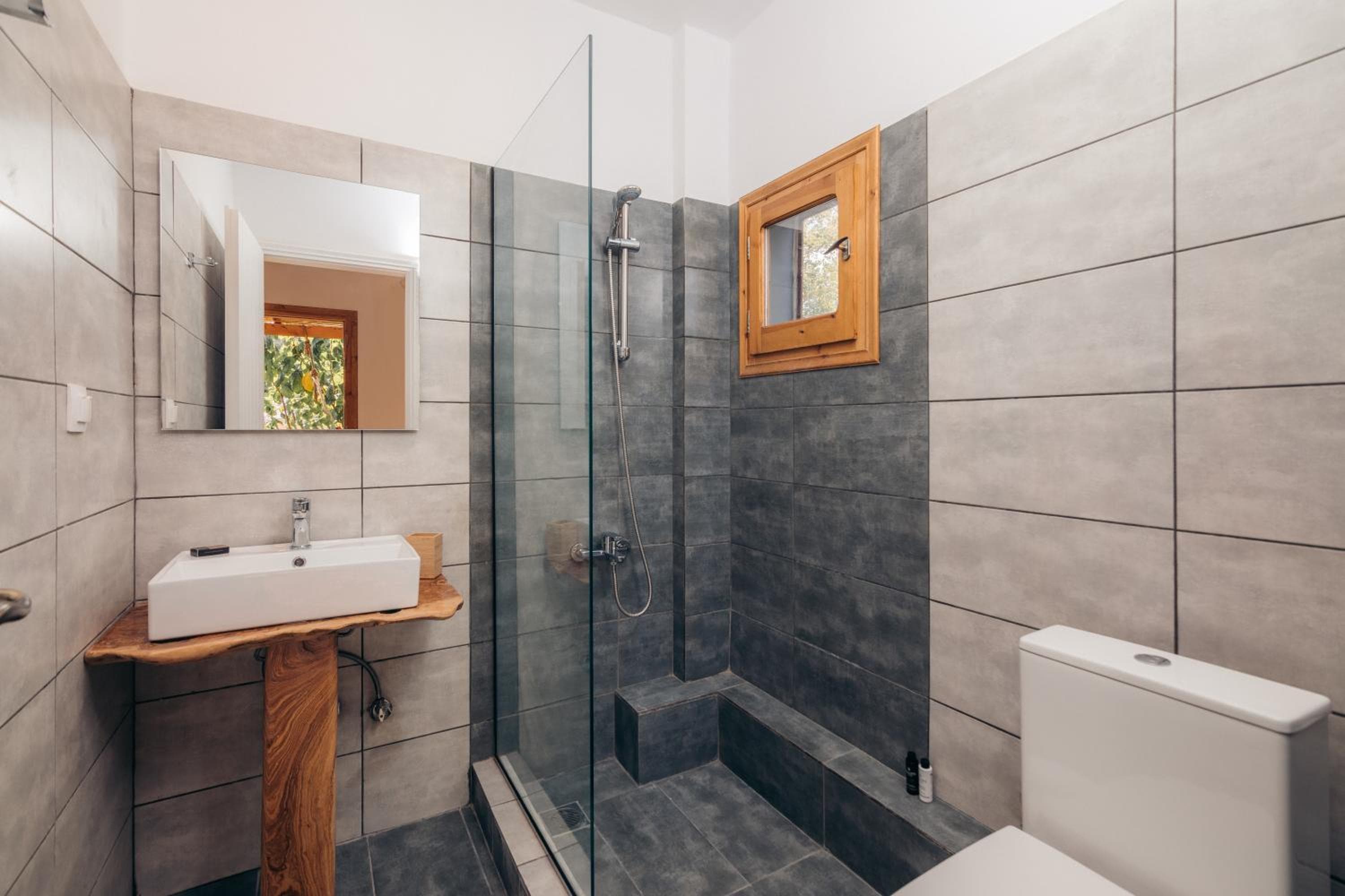 Sirens Beach Houses, Marathias