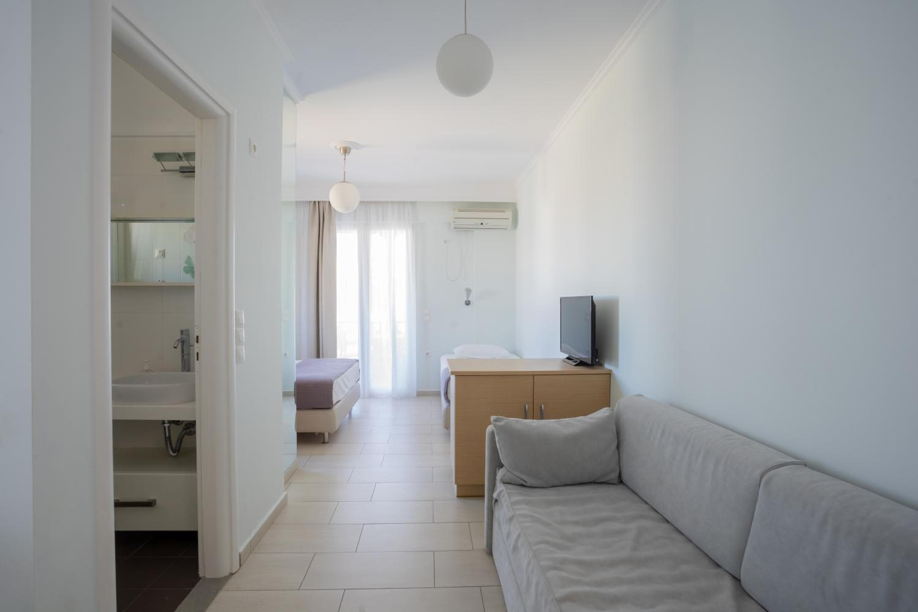 Lefkothea Apartments, Nikiana, photo 4