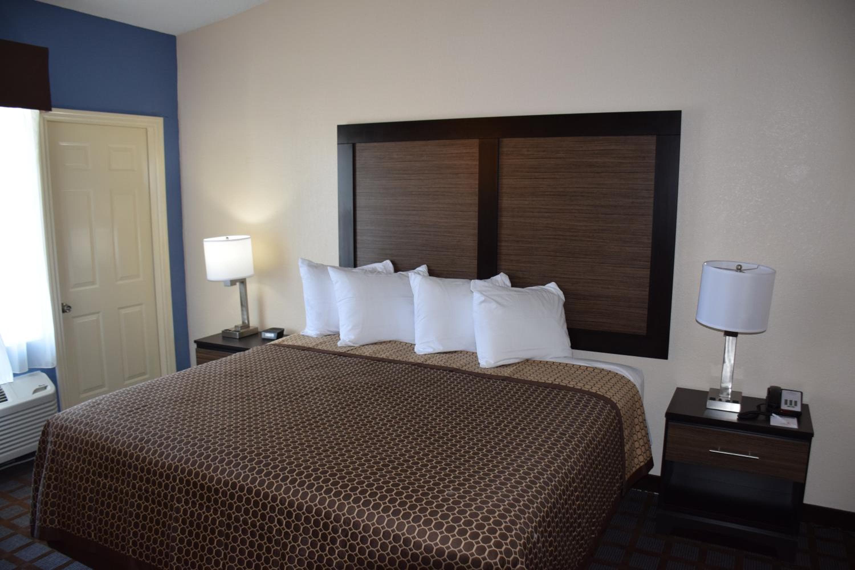 Hawthorn Suites by Wyndham Columbia, Columbia, photo 3