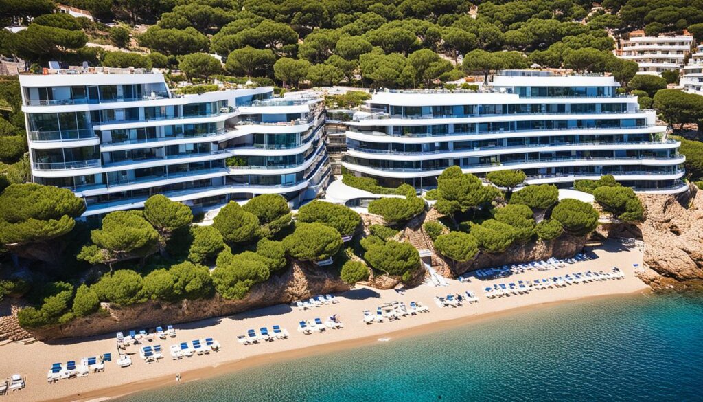 beachfront aparthotel Costa Brava